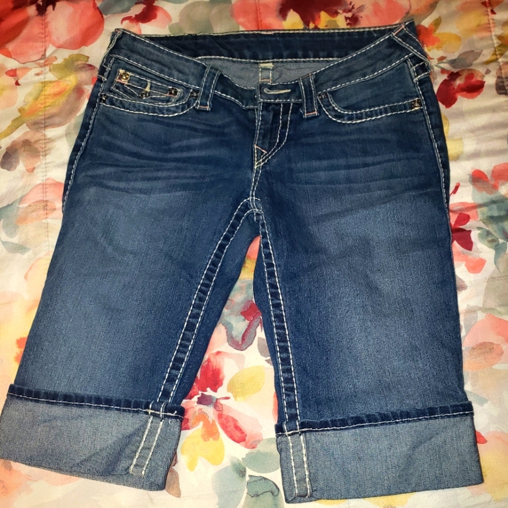 Sz 28 True Religion Knee Shorts pink n white trim